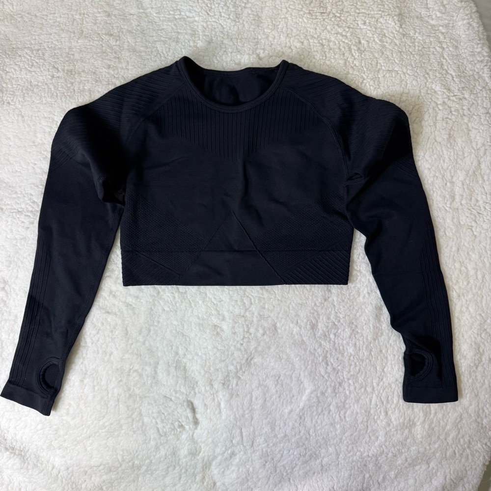 Aim’n Black Seamless Long Sleeve Crop Top Women’s Small Thumbholes Athletic‎